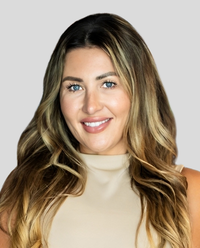 Natalie Fernandez Photo