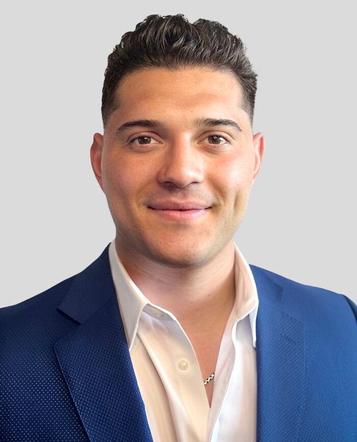 Alex Leon