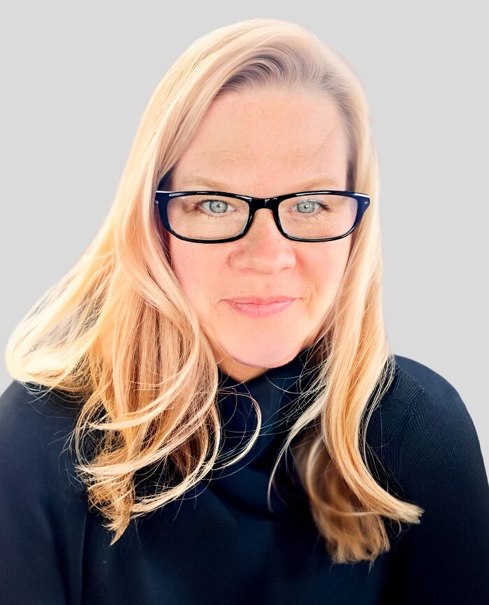 Laurie Flores Photo