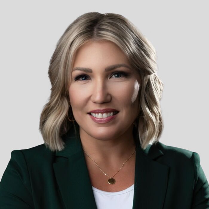 Chelsea Connolly Photo