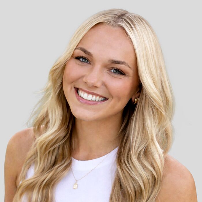 Kalie Bloom Headshot.