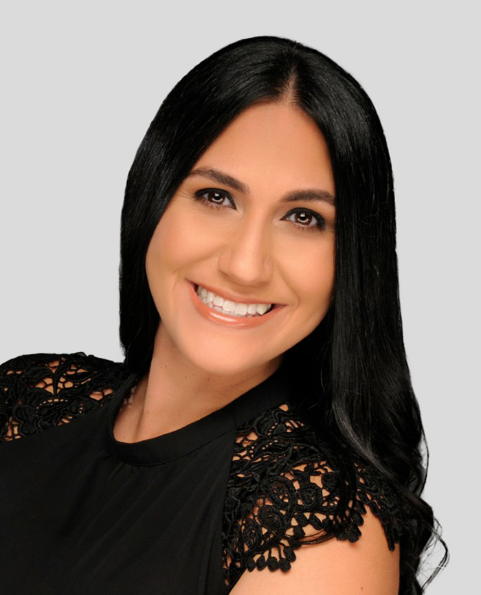 Nicole Almeida Photo