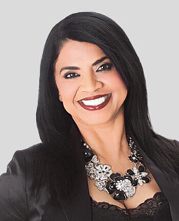 Headshot of Sonia Walia