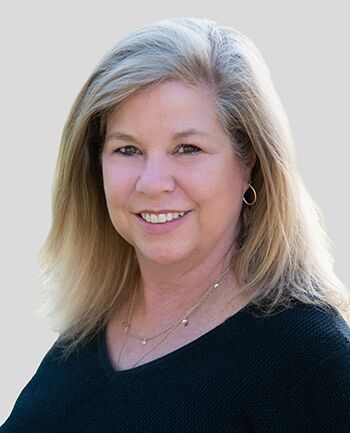 Headshot of Kathy Calton EA, MBA, CDLP®