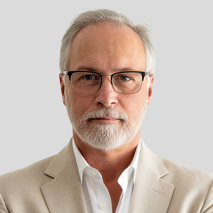 Luis De La Cruz Munoz Photo