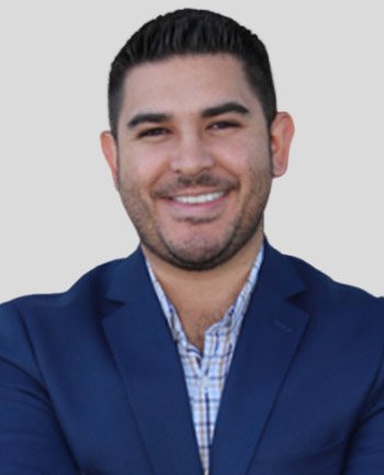 Christopher Olivares Photo